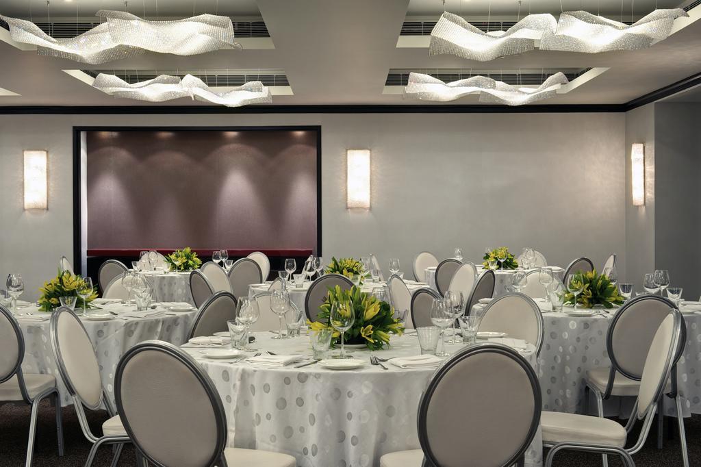 Готель The Park Ченнаї Екстер'єр фото The ballroom at the Mandarin Oriental, London